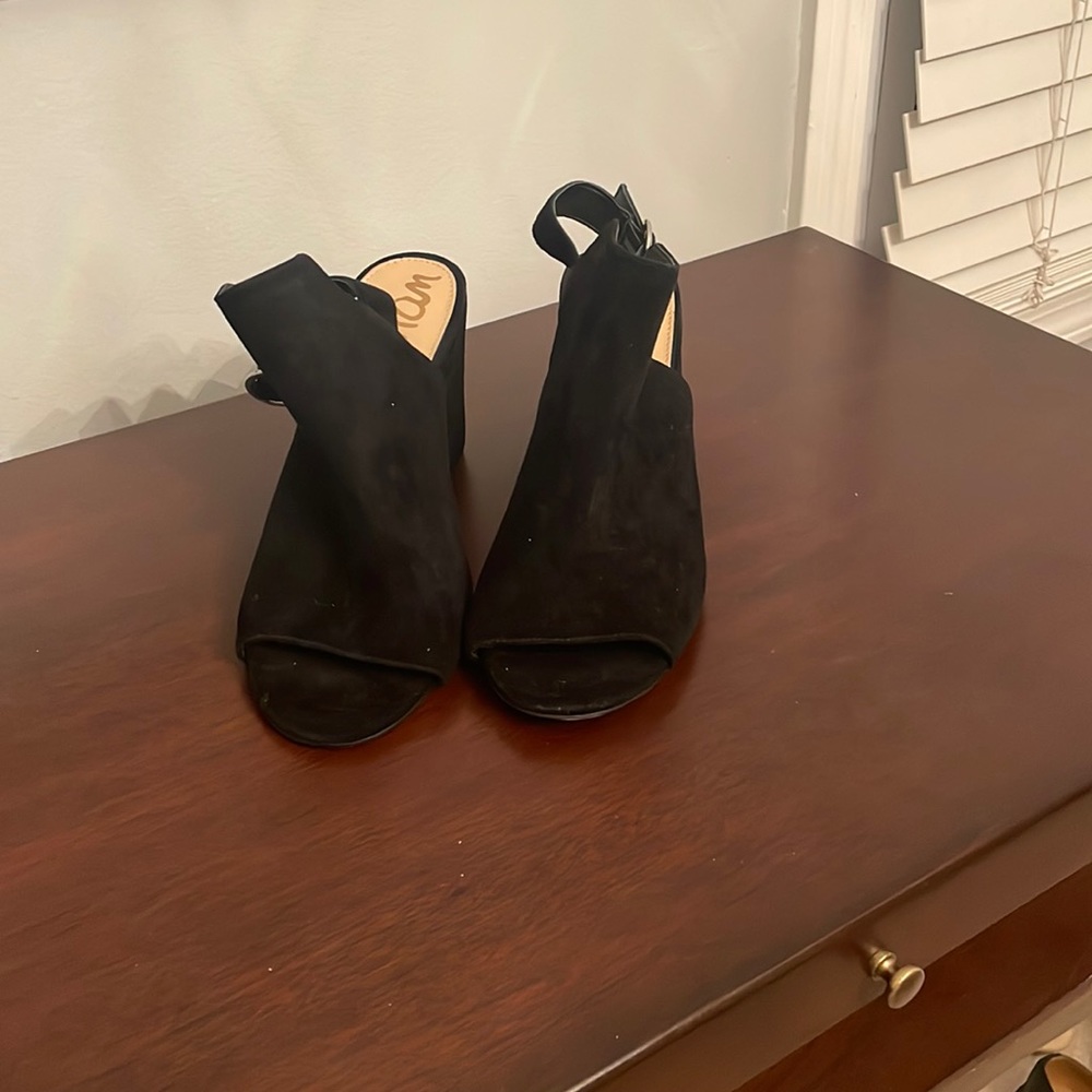 Black, suede sandals Sam Edelman 9 1/2 medium never been worn